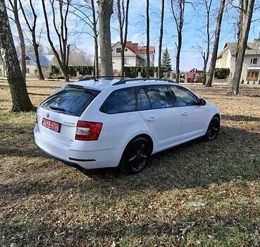 Шкода Октавия 2020 в Тернополе на Automoto.ua Белый Шкода Октавия, объемом двигателя 2 л и пробегом 208 тыс. км за 19400 $, фото 8 на Automoto.ua