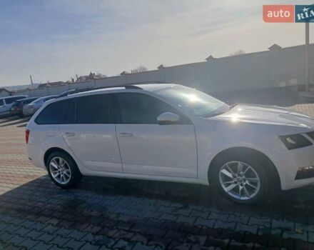 Белый Шкода Октавия, объемом двигателя 2 л и пробегом 189 тыс. км за 18500 $, фото 5 на Automoto.ua