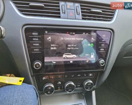 Шкода Октавия 2020 в Бориславе на Automoto.ua Белый Шкода Октавия, объемом двигателя 1.97 л и пробегом 243 тыс. км за 18400 $, фото 11 на Automoto.ua