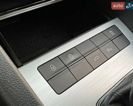 Белый Шкода Октавия, объемом двигателя 2 л и пробегом 193 тыс. км за 17999 $, фото 59 на Automoto.ua