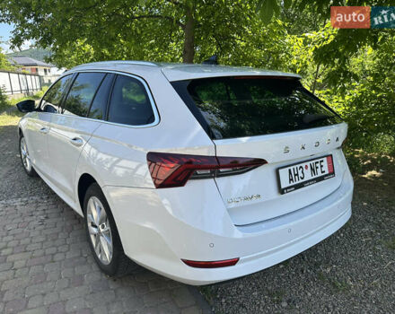 Белый Шкода Октавия, объемом двигателя 2 л и пробегом 235 тыс. км за 19200 $, фото 2 на Automoto.ua