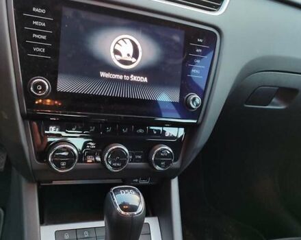 Шкода Октавия 2020 в Дубно на Automoto.ua Белый Шкода Октавия, объемом двигателя 1.98 л и пробегом 210 тыс. км за 15999 $, фото 17 на Automoto.ua
