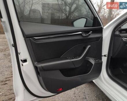 Белый Шкода Октавия, объемом двигателя 2 л и пробегом 310 тыс. км за 17800 $, фото 23 на Automoto.ua