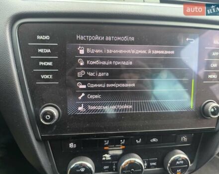 Белый Шкода Октавия, объемом двигателя 1.97 л и пробегом 151 тыс. км за 15555 $, фото 11 на Automoto.ua