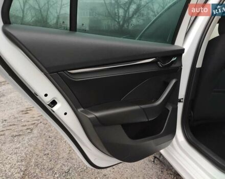 Белый Шкода Октавия, объемом двигателя 2 л и пробегом 310 тыс. км за 17800 $, фото 28 на Automoto.ua