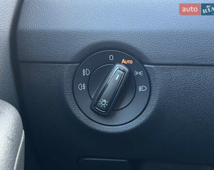 Белый Шкода Октавия, объемом двигателя 2 л и пробегом 200 тыс. км за 17456 $, фото 60 на Automoto.ua