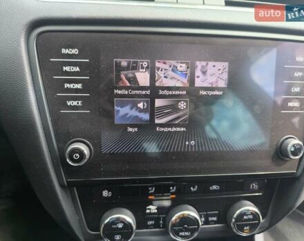 Белый Шкода Октавия, объемом двигателя 1.97 л и пробегом 151 тыс. км за 15555 $, фото 5 на Automoto.ua