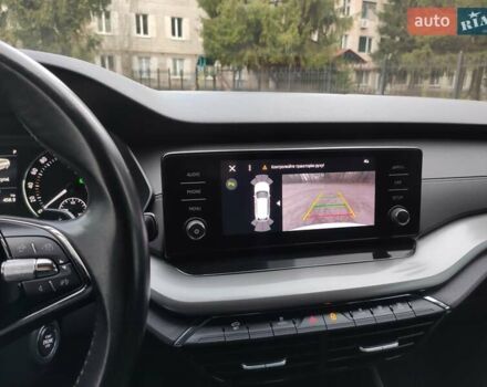 Белый Шкода Октавия, объемом двигателя 2 л и пробегом 310 тыс. км за 17800 $, фото 60 на Automoto.ua