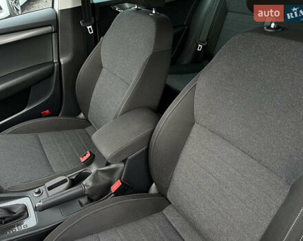 Белый Шкода Октавия, объемом двигателя 2 л и пробегом 200 тыс. км за 17456 $, фото 28 на Automoto.ua