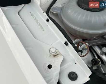 Белый Шкода Октавия, объемом двигателя 2 л и пробегом 193 тыс. км за 17999 $, фото 92 на Automoto.ua