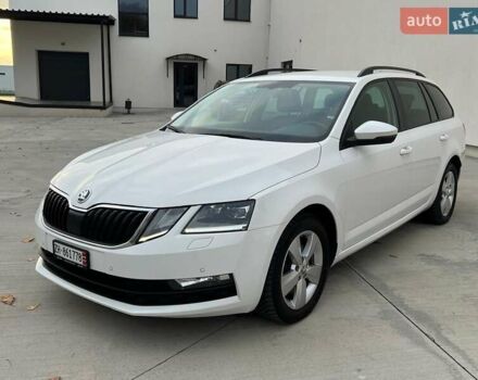 Белый Шкода Октавия, объемом двигателя 2 л и пробегом 193 тыс. км за 18700 $, фото 23 на Automoto.ua