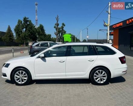 Білий Шкода Октавія, об'ємом двигуна 2 л та пробігом 216 тис. км за 16300 $, фото 5 на Automoto.ua