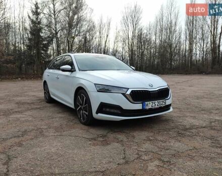 Белый Шкода Октавия, объемом двигателя 2 л и пробегом 310 тыс. км за 17800 $, фото 90 на Automoto.ua