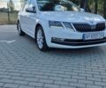 Белый Шкода Октавия, объемом двигателя 2 л и пробегом 255 тыс. км за 16900 $, фото 1 на Automoto.ua