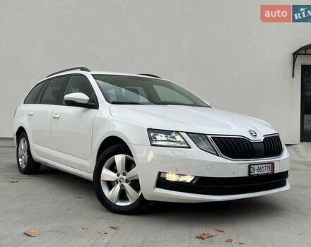 Белый Шкода Октавия, объемом двигателя 2 л и пробегом 193 тыс. км за 18700 $, фото 19 на Automoto.ua