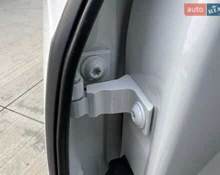 Белый Шкода Октавия, объемом двигателя 2 л и пробегом 193 тыс. км за 18700 $, фото 75 на Automoto.ua