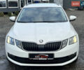 Белый Шкода Октавия, объемом двигателя 2 л и пробегом 200 тыс. км за 17456 $, фото 2 на Automoto.ua