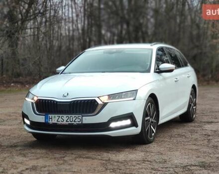 Белый Шкода Октавия, объемом двигателя 2 л и пробегом 310 тыс. км за 17350 $, фото 3 на Automoto.ua