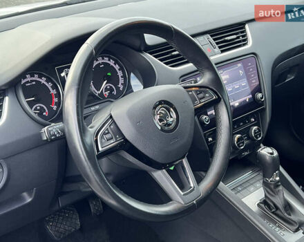 Белый Шкода Октавия, объемом двигателя 2 л и пробегом 200 тыс. км за 17456 $, фото 24 на Automoto.ua