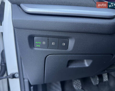 Шкода Октавия 2020 в Мукачеве на Automoto.ua Белый Шкода Октавия, объемом двигателя 2 л и пробегом 217 тыс. км за 18700 $, фото 45 на Automoto.ua