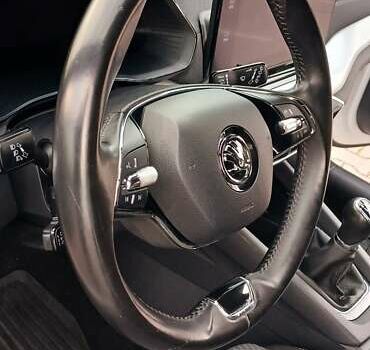 Шкода Октавия 2020 в Миргороде на Automoto.ua Белый Шкода Октавия, объемом двигателя 1.97 л и пробегом 77 тыс. км за 19750 $, фото 67 на Automoto.ua