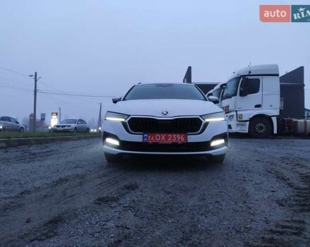 Белый Шкода Октавия, объемом двигателя 2 л и пробегом 310 тыс. км за 17800 $, фото 2 на Automoto.ua