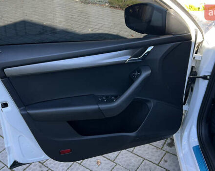 Білий Шкода Октавія, об'ємом двигуна 2 л та пробігом 201 тис. км за 15300 $, фото 30 на Automoto.ua