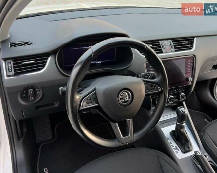 Белый Шкода Октавия, объемом двигателя 2 л и пробегом 193 тыс. км за 18700 $, фото 42 на Automoto.ua