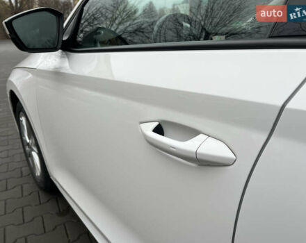 Білий Шкода Октавія, об'ємом двигуна 2 л та пробігом 218 тис. км за 22300 $, фото 7 на Automoto.ua