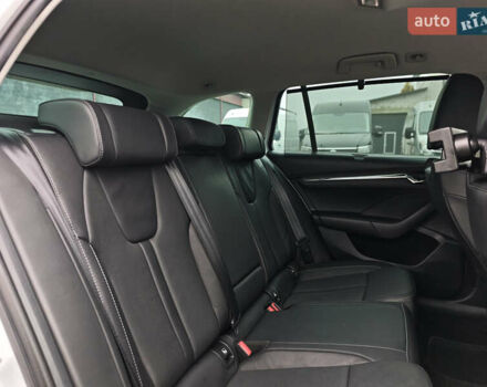 Белый Шкода Октавия, объемом двигателя 2 л и пробегом 179 тыс. км за 23999 $, фото 70 на Automoto.ua