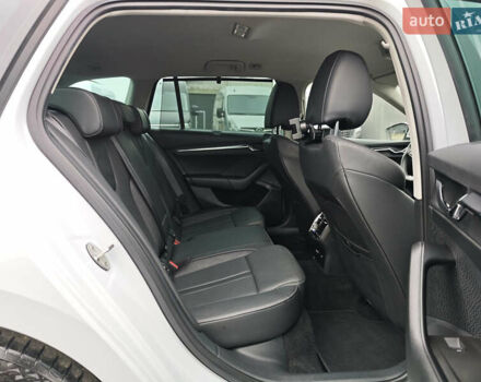 Белый Шкода Октавия, объемом двигателя 2 л и пробегом 179 тыс. км за 23999 $, фото 69 на Automoto.ua