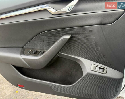 Белый Шкода Октавия, объемом двигателя 2 л и пробегом 180 тыс. км за 22700 $, фото 39 на Automoto.ua