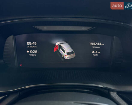 Белый Шкода Октавия, объемом двигателя 2 л и пробегом 180 тыс. км за 22700 $, фото 27 на Automoto.ua