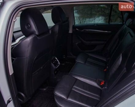 Білий Шкода Октавія, об'ємом двигуна 2 л та пробігом 199 тис. км за 19950 $, фото 81 на Automoto.ua