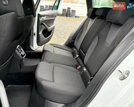 Білий Шкода Октавія, об'ємом двигуна 2 л та пробігом 308 тис. км за 17700 $, фото 27 на Automoto.ua