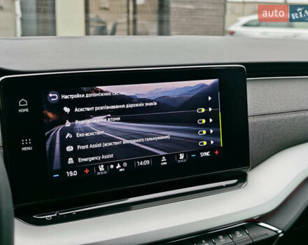 Белый Шкода Октавия, объемом двигателя 2 л и пробегом 179 тыс. км за 23999 $, фото 46 на Automoto.ua