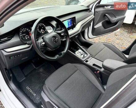 Білий Шкода Октавія, об'ємом двигуна 2 л та пробігом 308 тис. км за 17700 $, фото 33 на Automoto.ua