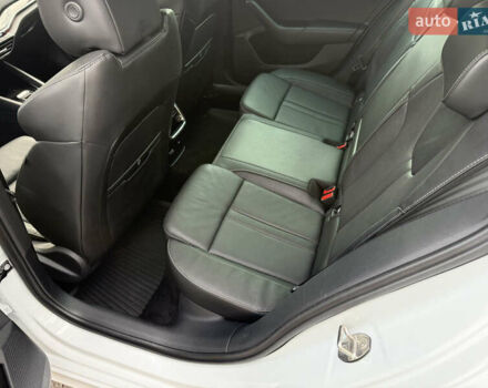 Белый Шкода Октавия, объемом двигателя 2 л и пробегом 180 тыс. км за 22400 $, фото 58 на Automoto.ua