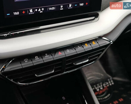 Белый Шкода Октавия, объемом двигателя 2 л и пробегом 179 тыс. км за 23999 $, фото 54 на Automoto.ua