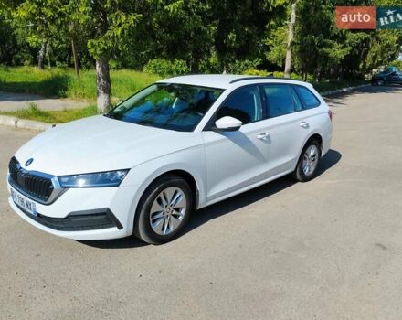 Белый Шкода Октавия, объемом двигателя 2 л и пробегом 210 тыс. км за 18800 $, фото 6 на Automoto.ua
