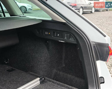 Белый Шкода Октавия, объемом двигателя 2 л и пробегом 179 тыс. км за 23999 $, фото 63 на Automoto.ua