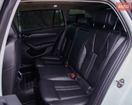 Білий Шкода Октавія, об'ємом двигуна 2 л та пробігом 199 тис. км за 19950 $, фото 84 на Automoto.ua