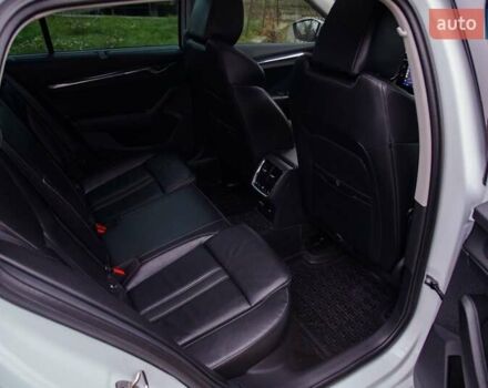 Білий Шкода Октавія, об'ємом двигуна 2 л та пробігом 199 тис. км за 19950 $, фото 73 на Automoto.ua