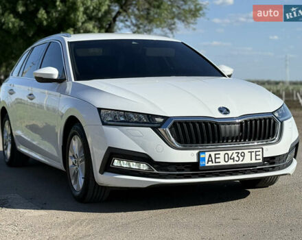 Білий Шкода Октавія, об'ємом двигуна 1.97 л та пробігом 61 тис. км за 18999 $, фото 12 на Automoto.ua