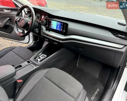 Білий Шкода Октавія, об'ємом двигуна 2 л та пробігом 308 тис. км за 17700 $, фото 34 на Automoto.ua