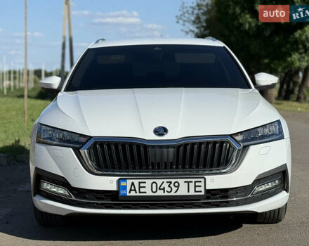 Білий Шкода Октавія, об'ємом двигуна 1.97 л та пробігом 61 тис. км за 18999 $, фото 13 на Automoto.ua