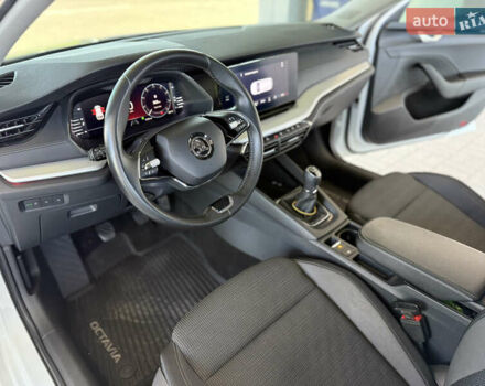 Білий Шкода Октавія, об'ємом двигуна 1.97 л та пробігом 61 тис. км за 18999 $, фото 18 на Automoto.ua