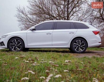 Білий Шкода Октавія, об'ємом двигуна 2 л та пробігом 199 тис. км за 19950 $, фото 13 на Automoto.ua