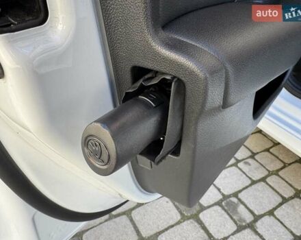 Білий Шкода Октавія, об'ємом двигуна 1.97 л та пробігом 210 тис. км за 21900 $, фото 31 на Automoto.ua