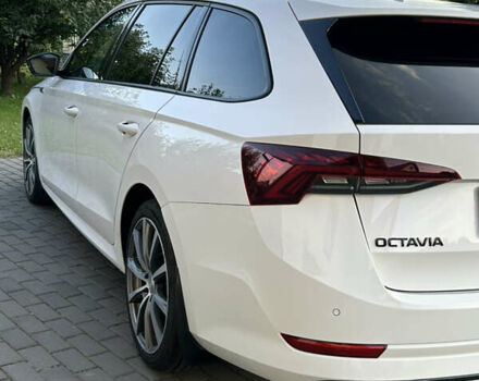 Белый Шкода Октавия, объемом двигателя 1.97 л и пробегом 47 тыс. км за 30999 $, фото 3 на Automoto.ua
